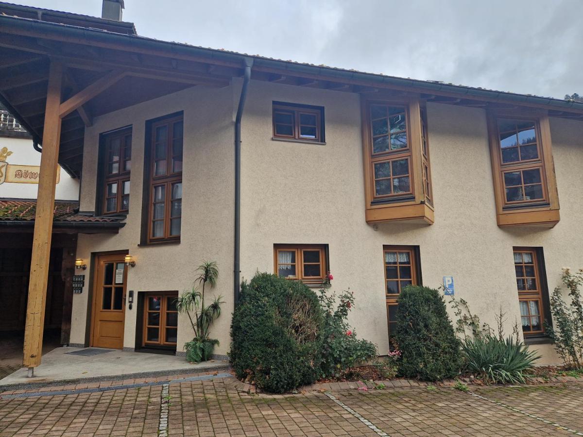 Hostel Zum Loewen 托特莫斯 外观 照片
