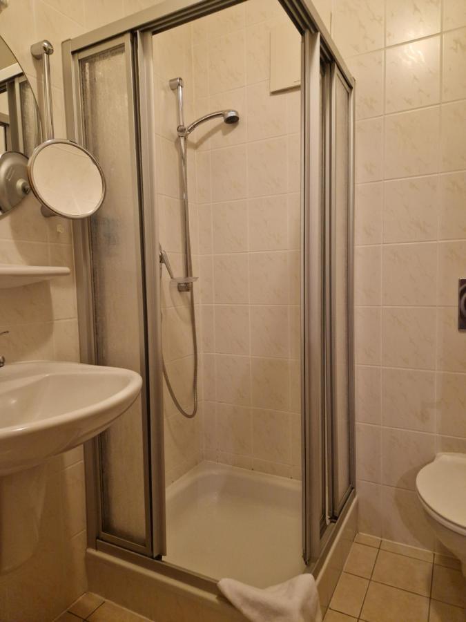 Hostel Zum Loewen 托特莫斯 外观 照片
