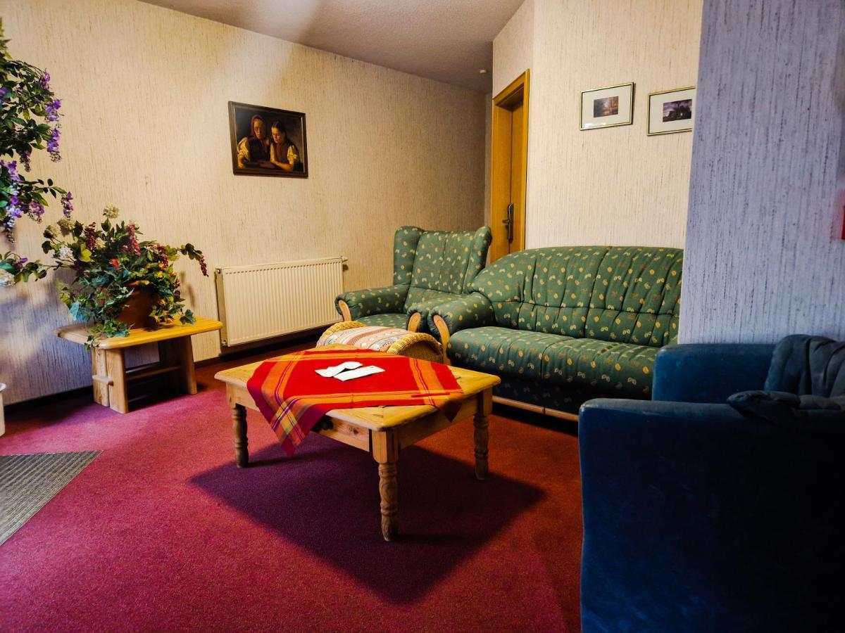 Hostel Zum Loewen 托特莫斯 外观 照片